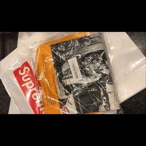 Supreme Hiding from Indians Tee XL